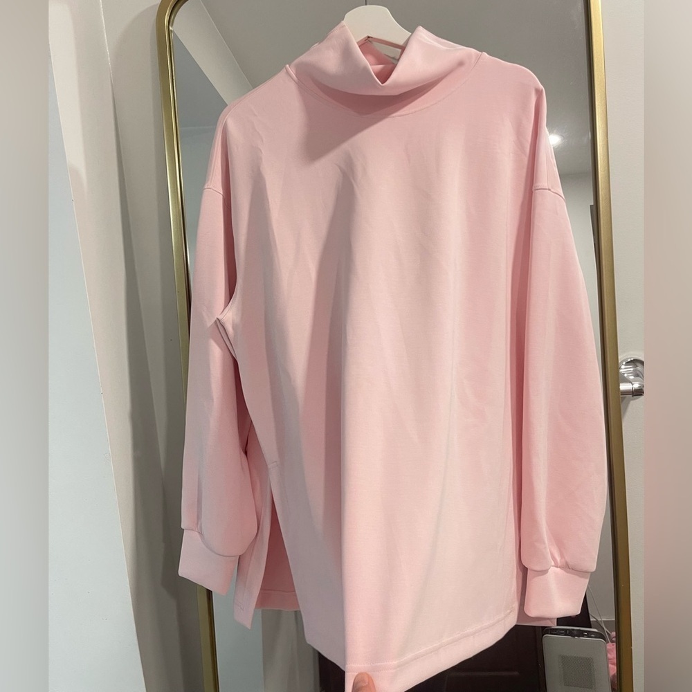 NWOT Lululemon Softstreme Funnel neck Long Pullover
strawberry Milkshake large - Picture 6 of 10